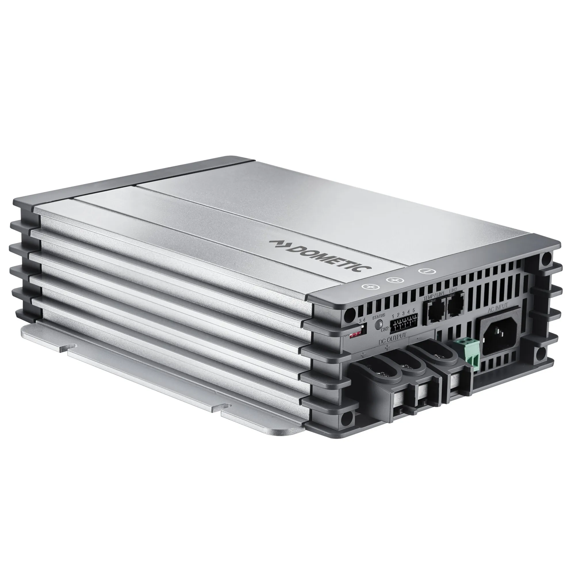 Dometic PerfectCharge MCA 35 A, silbernes Ladegerät mit Kühlrippen, Anschlussklemmen und sichtbaren Ein- und Ausgängen