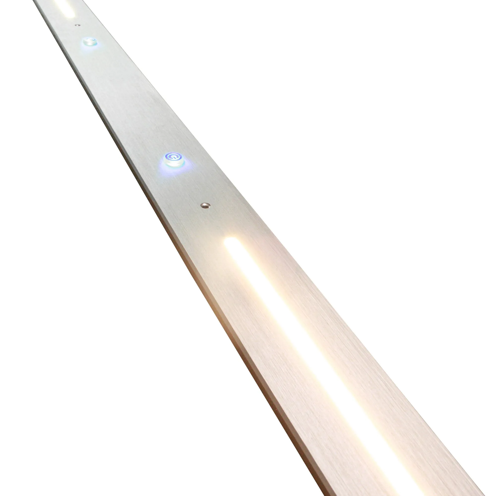 Silberne Fahrerhausbeleuchtung als längliche LED-Leiste mit leuchtender Lichtfläche und beleuchteten Bedienelementen