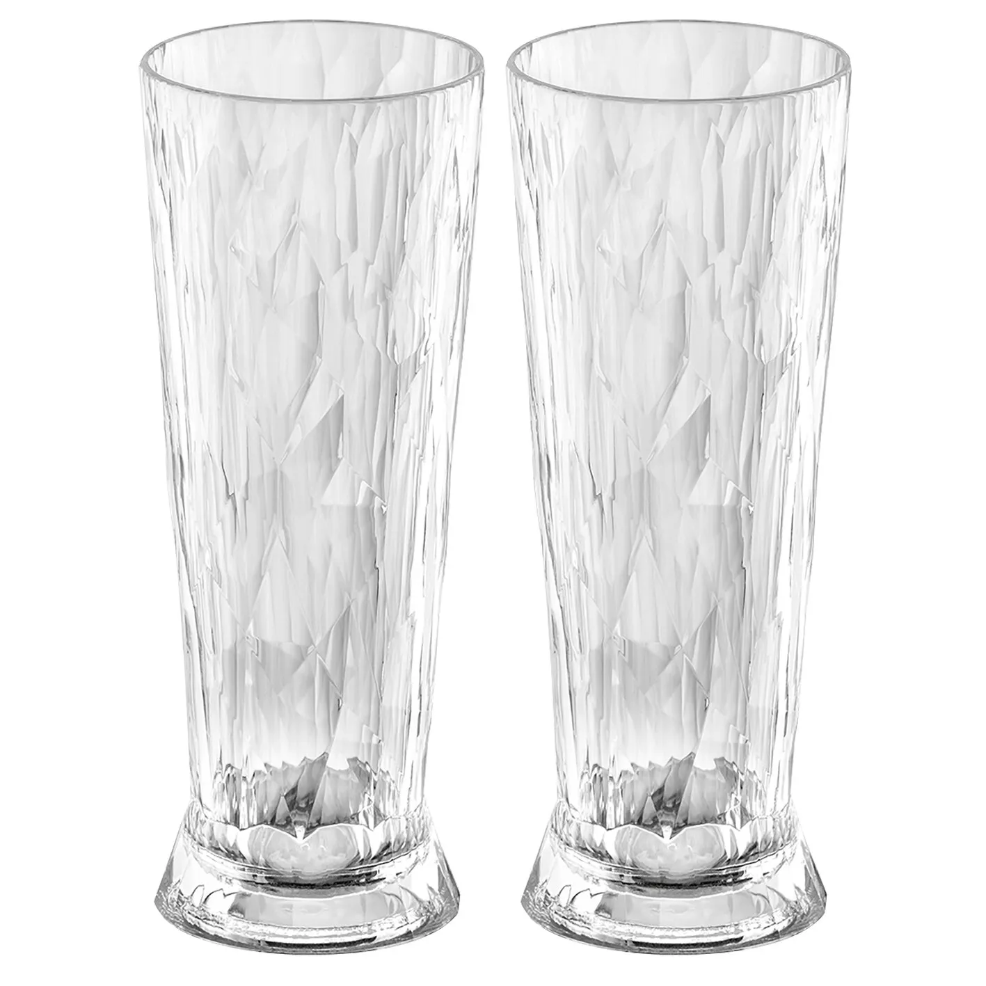 Zwei transparente, hohe Weißbiergläser aus Superglas mit facettiertem Muster und breitem Standfuß