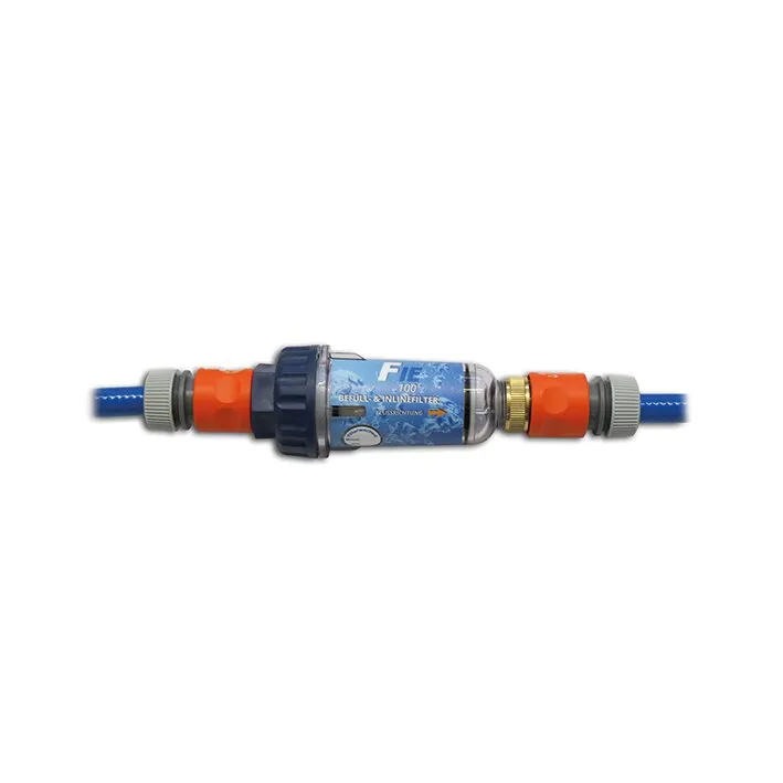Befüll- und Inlinefilter FIE-100 in zylindrischer Bauform mit transparentem Gehäuse, orangefarbenen Anschlüssen und blauen Schläuchen