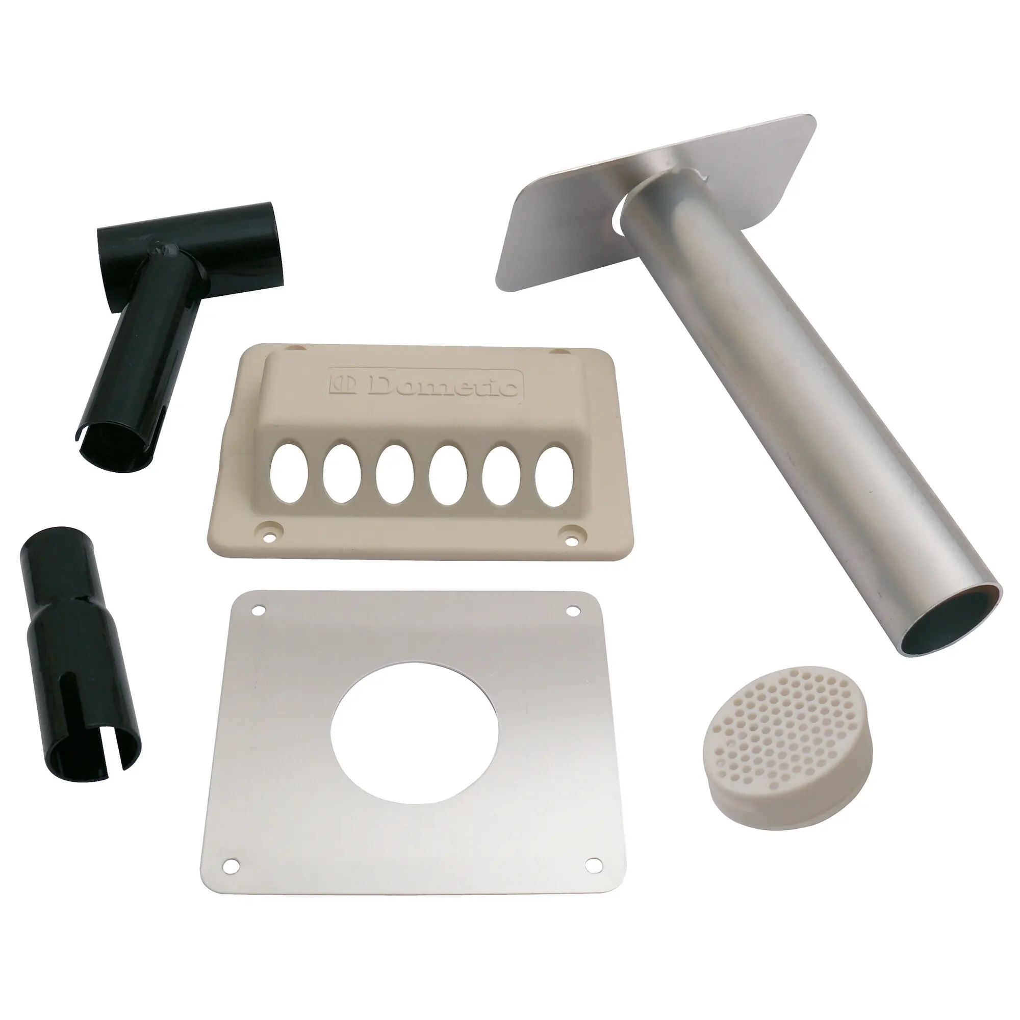 Set von Abgaskamin-Komponenten mit weißen Montageplatten mit Lochungen, silbernem Rohrstück, schwarzen Kunststoffteilen und einer perforierten weißen Abdeckkappe