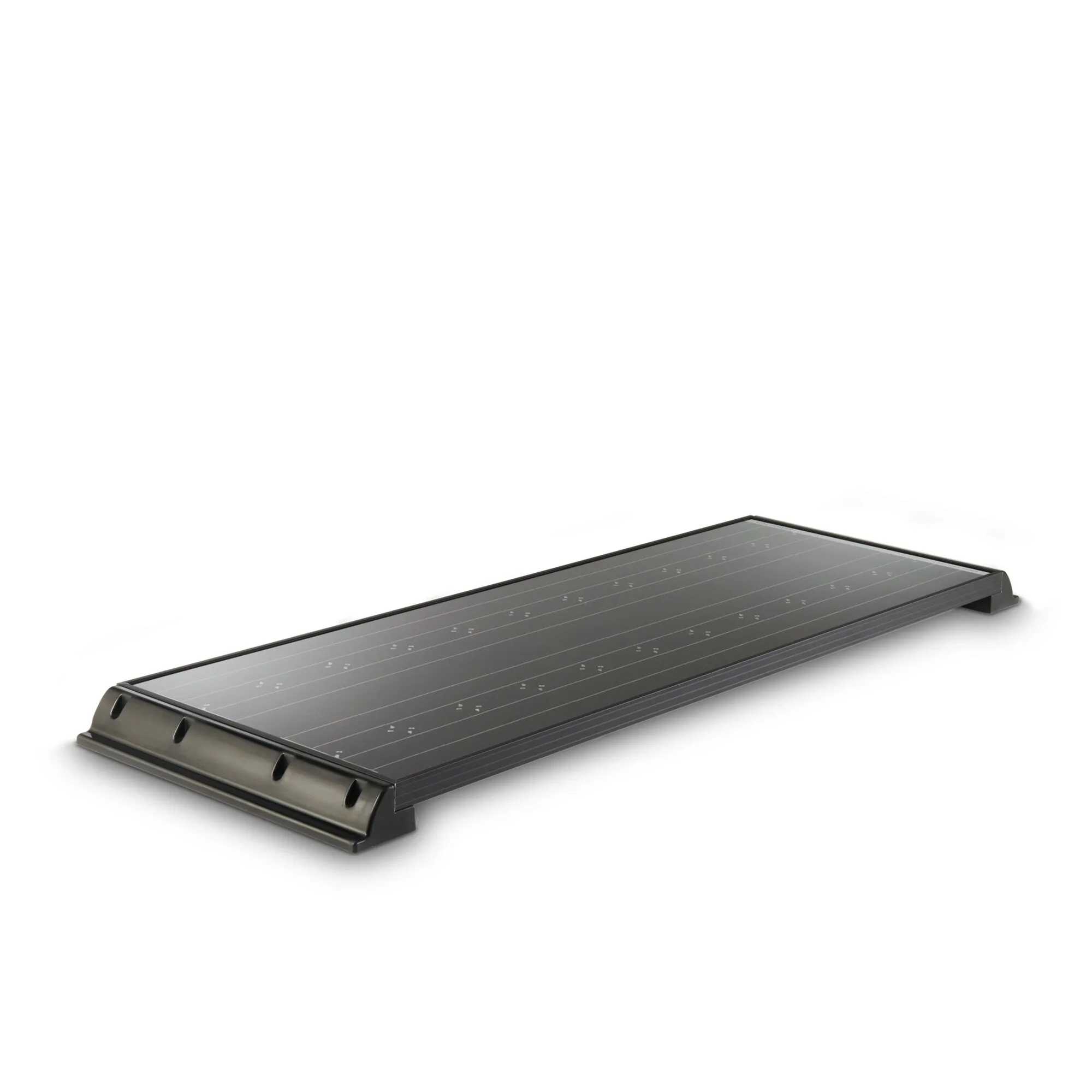 Schwarzes CDS Power Line Solarmodul mit sichtbaren Solarzellen und integriertem Rahmen, 130 Wp, auf weißem Hintergrund