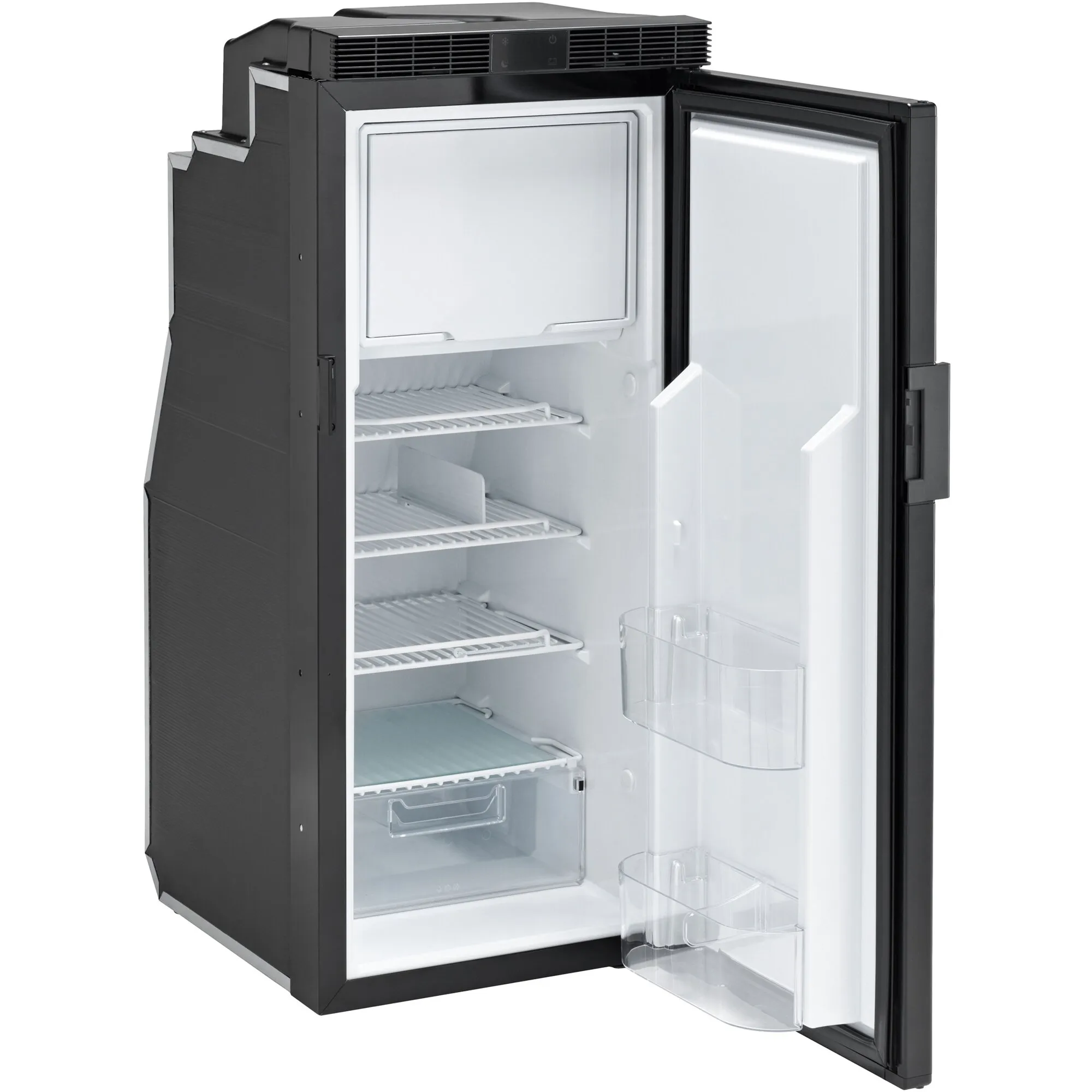 Schwarzer Kühlschrank Cruise Slim mit 90 Litern, geöffneter Tür, drei Gitterablagen, Gefrierfach, Gemüsefach und Türfächern