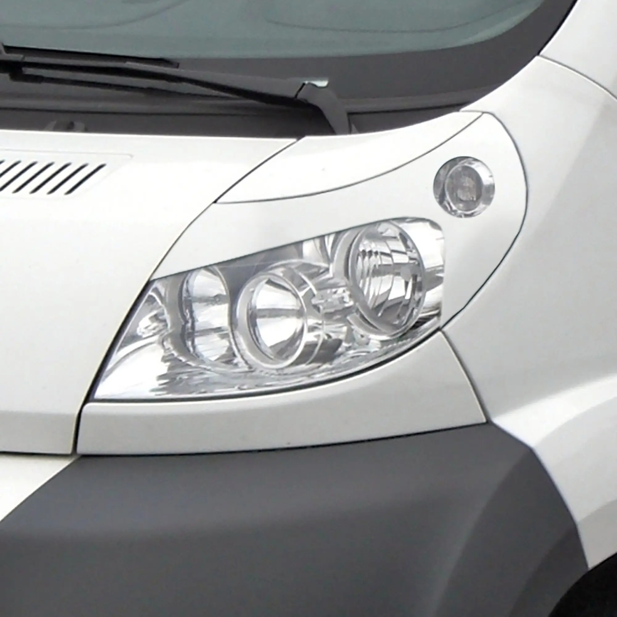 Scheinwerferblenden Böser Blick, weiß glänzend für Fiat Ducato, Bj. 2006/07 - 2014/04