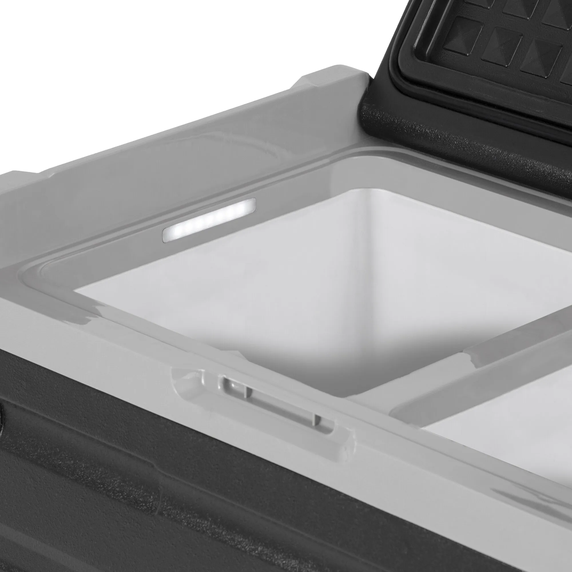 Innenansicht der geöffneten Kühlbox Polarys Freeze DZ mit geräumigem Kühlfach und integrierter Innenbeleuchtung