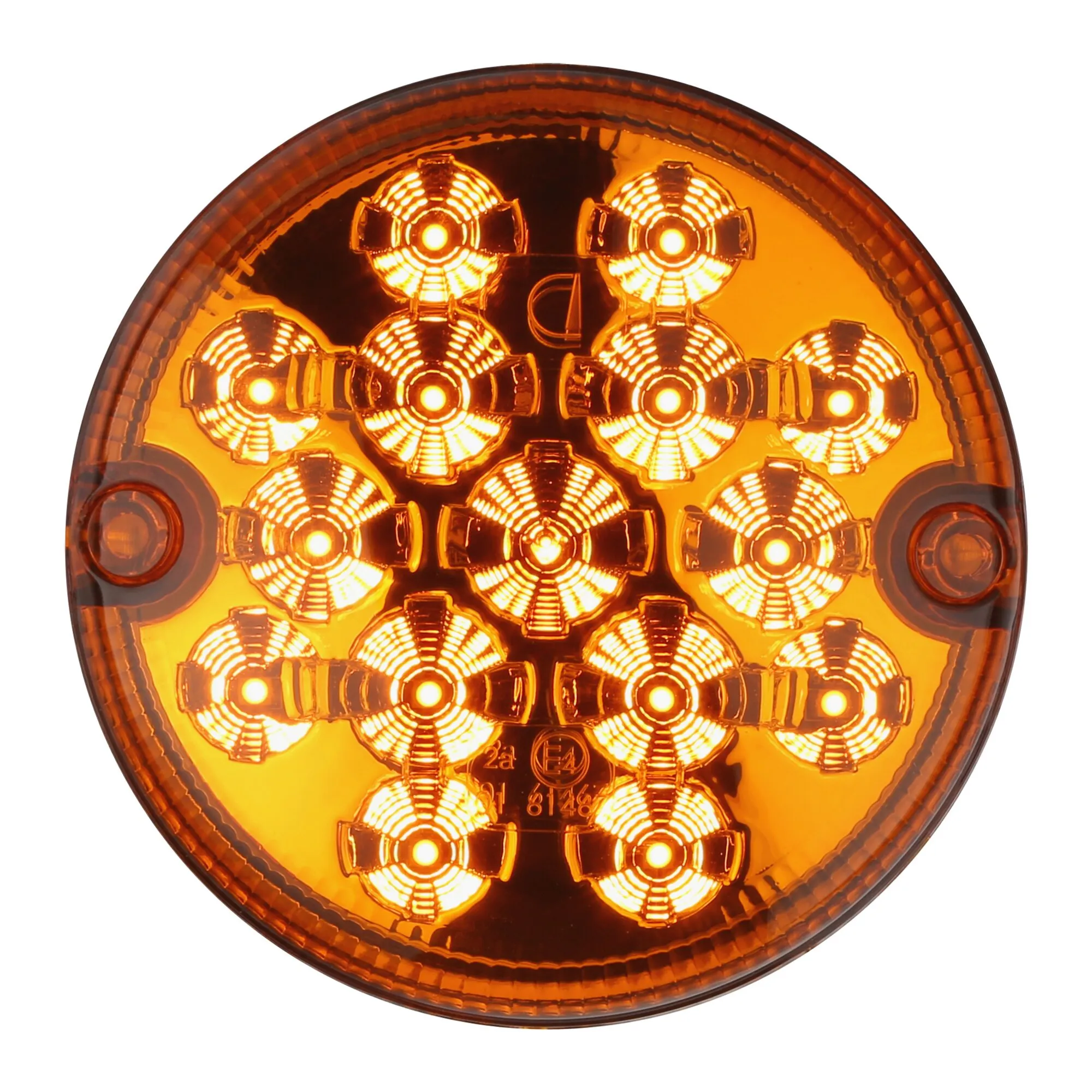 Runde orange Heckleuchte mit sichtbaren, ringförmig angeordneten LED-Lichtmodulen und getönter Kunststoffabdeckung in Nahaufnahme