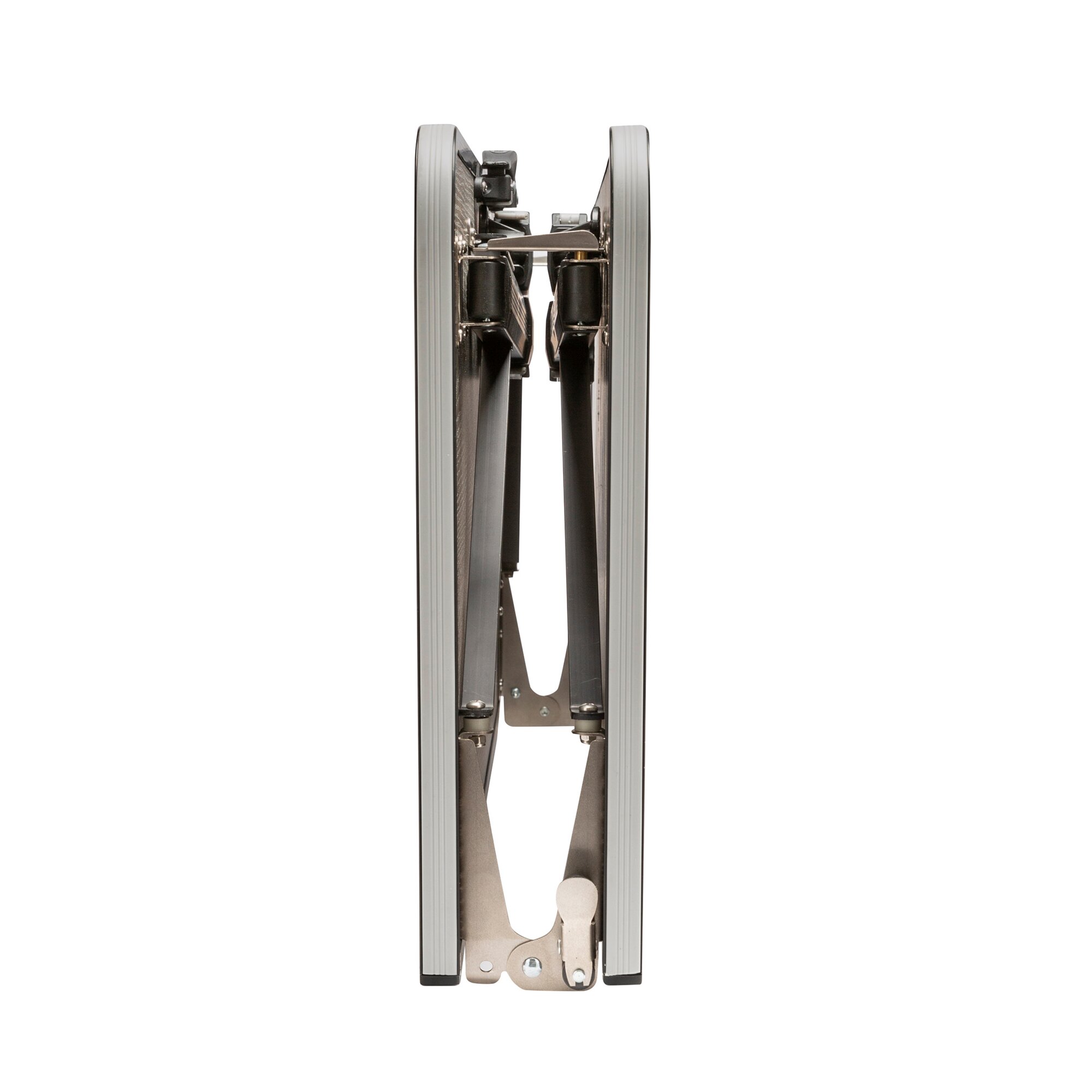 Detailaufnahme des Faltbeinsystems eines Campingtisches Elutop Compack 120: zwei parallele Aluminiumrahmen, Scharnierbolzen und Befestigungsplatten