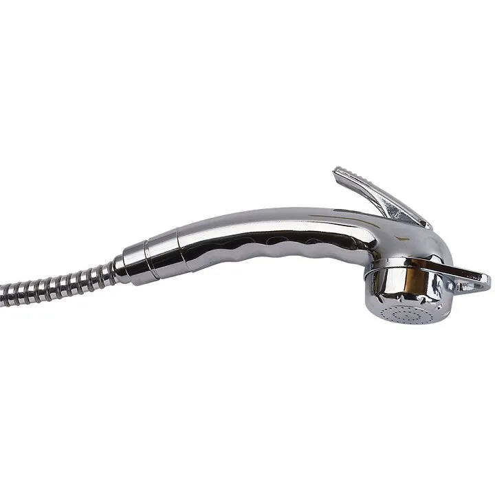 Chromfarbene Handbrause Charisma mit langem Metallbrauseschlauch und sichtbarem Hebel in Seitenansicht