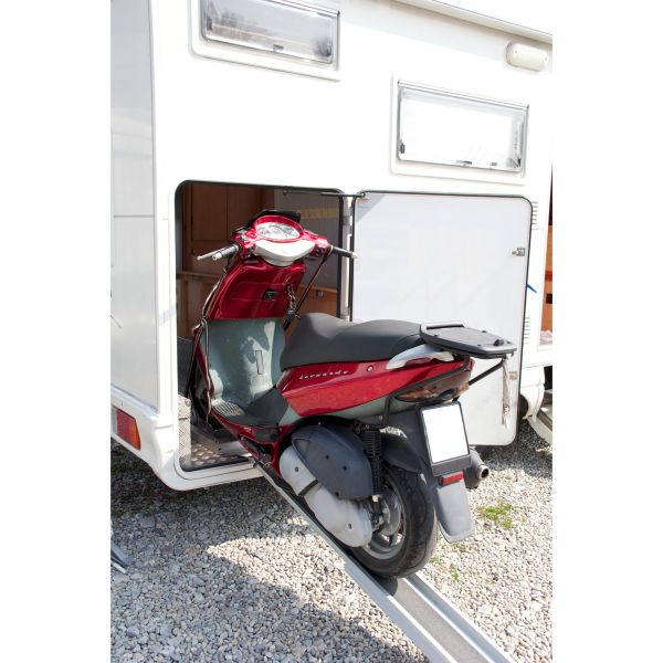 Linnepe rear garage pull-out SmartRail