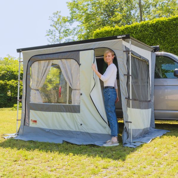 Privacy Ultra Light Van 260